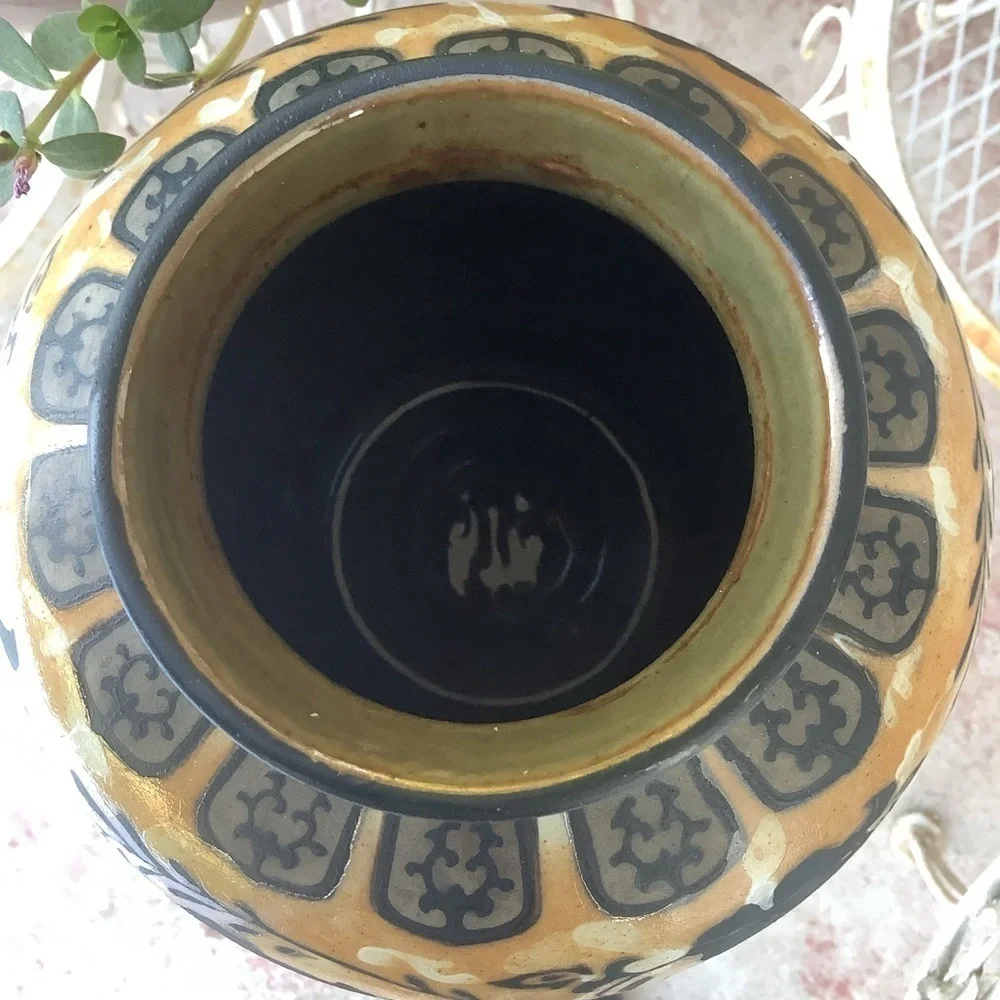 Vintage Black Tan Chinese Hand Painted Chinoiserie Grandmillenial Vase